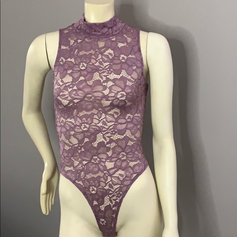 💛Bloggers Fav Zara Lace Bodysuit NWT💛